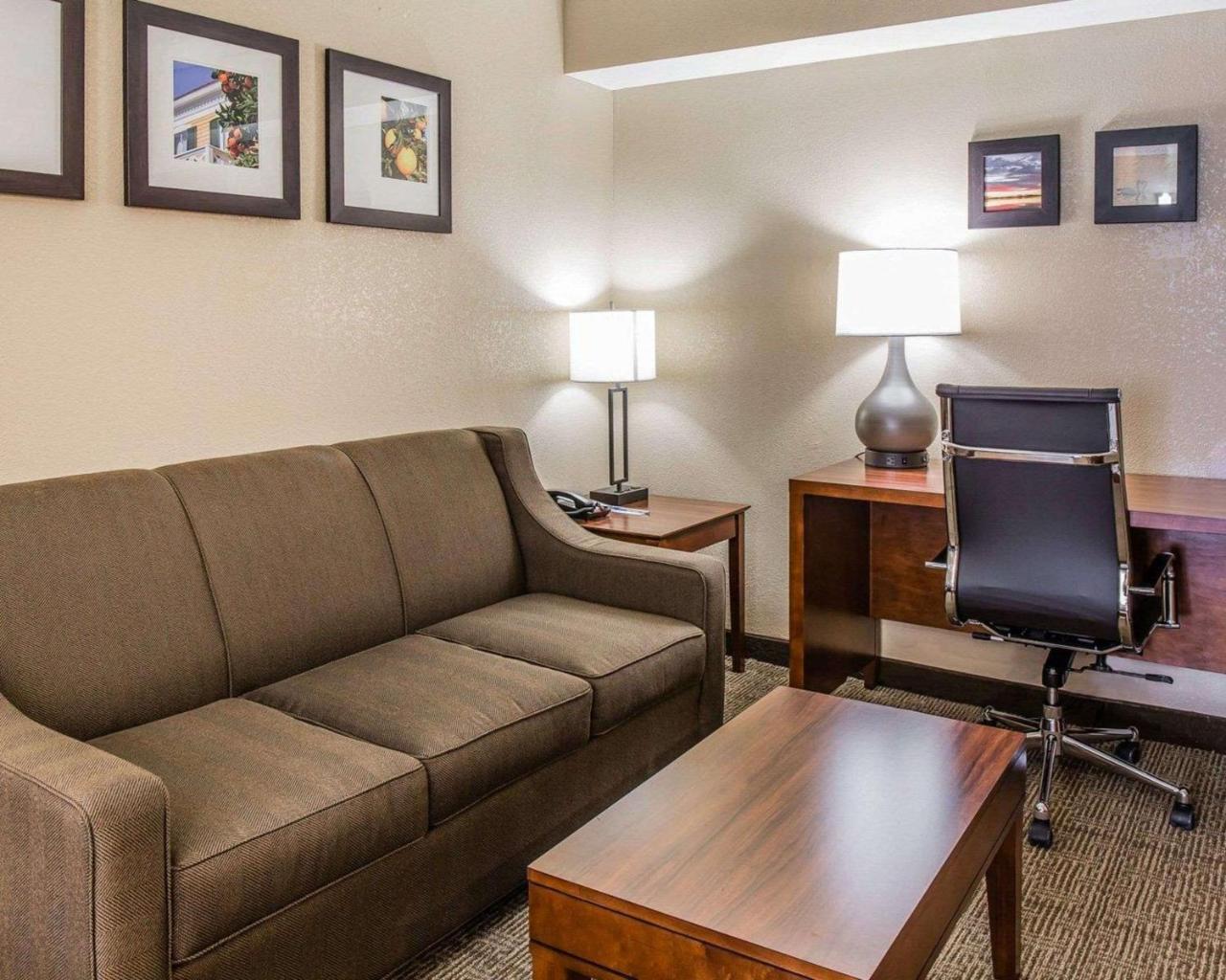 Comfort Inn & Suites Lakeland North I-4 Eksteriør billede